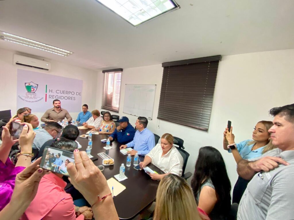 WhatsApp-Image-2025-09-19-at-1.01.47-PM-1-1024x767 Regidor Héctor Álvarez refuerza iniciativas para el bienestar animal en Ahome.