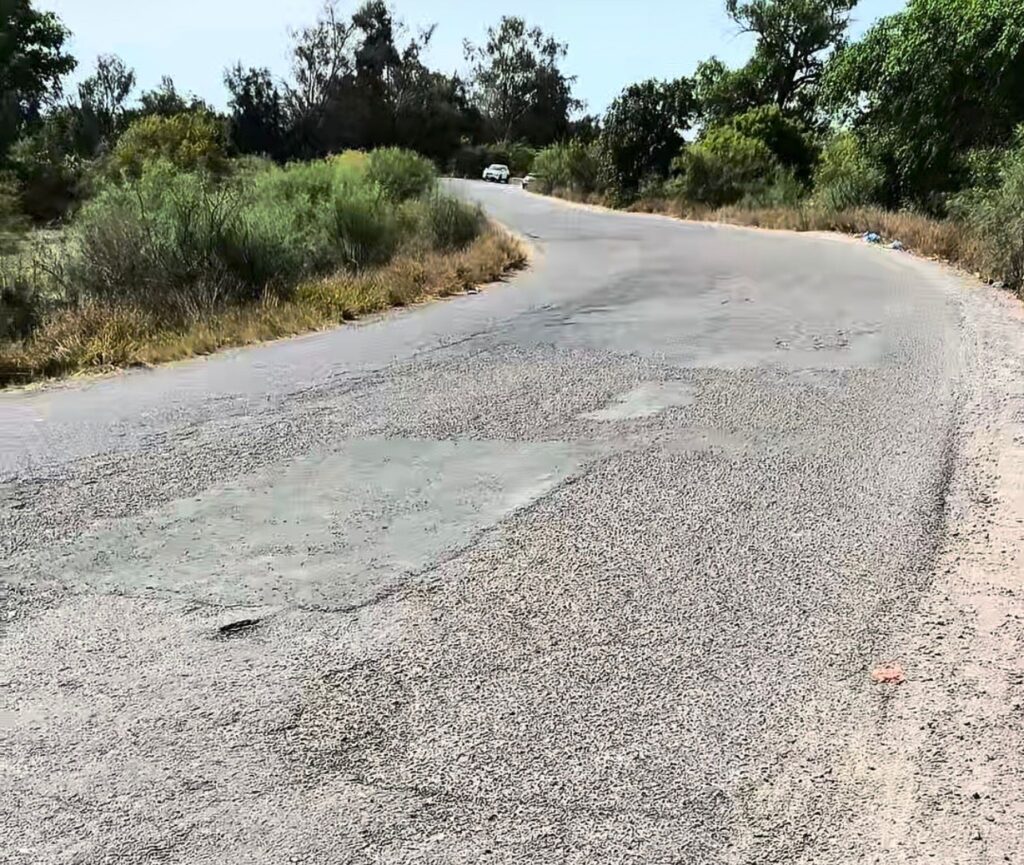 WhatsApp-Image-2026-04-08-at-7.30.50-PM-2-1024x865 Héctor Álvarez exige al Congreso reparar la carretera Ahome-Cohiubampo