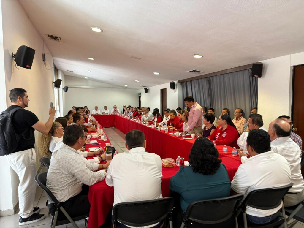 699858803_18595055509044241_7618782512251787636_n-1024x768 Refuerza el PRI Sinaloa su estructura rumbo al fortalecimiento municipal con la llegada de Roberto Padilla