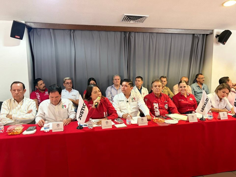 702043469_18595055482044241_1442951489981461788_n Refuerza el PRI Sinaloa su estructura rumbo al fortalecimiento municipal con la llegada de Roberto Padilla